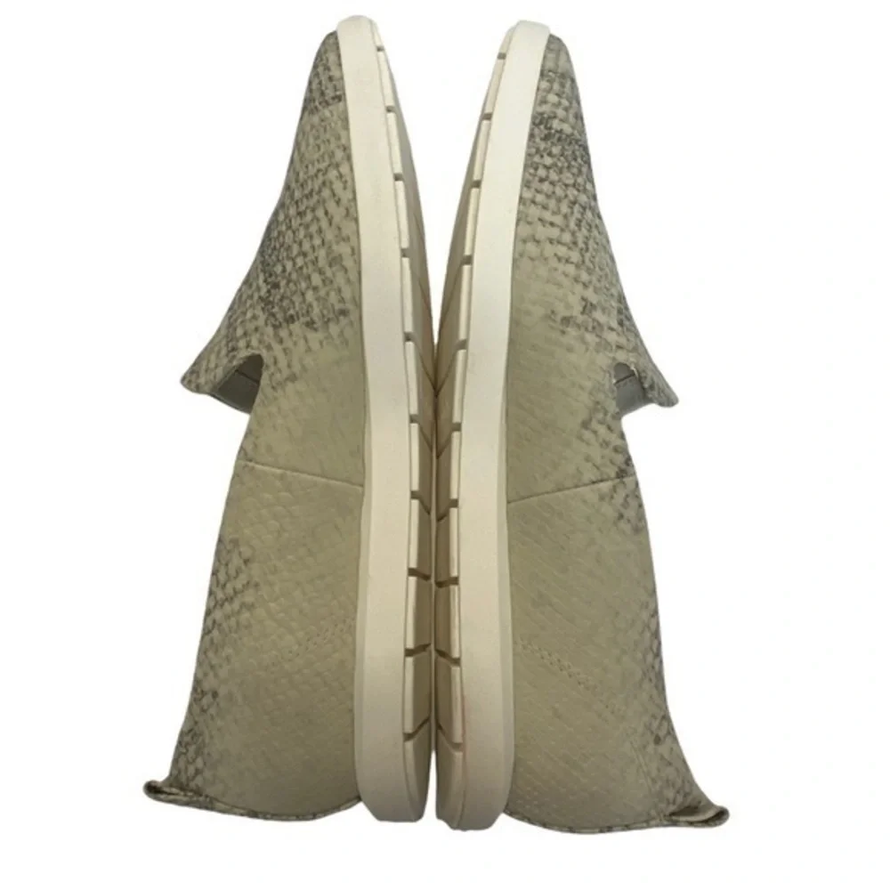 Franco Sarto Boston Snake Print Ombré Grey White Slip Ons Size 9